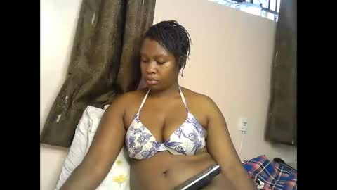pretty_kylah online show from April 13, 12:32 pm