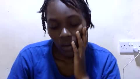 pretty_leila1 online show from February 26, 8:19 pm