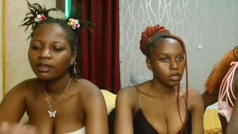 Snapshot of pretty_lioness_ chatting on February 3, 6:46 pm Pretty online show from February 3, 6:46 pm