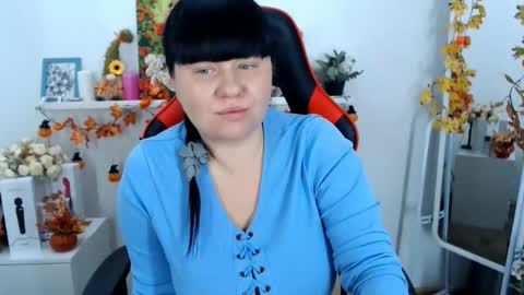 pretty_malika online show from November 4, 2:43 am