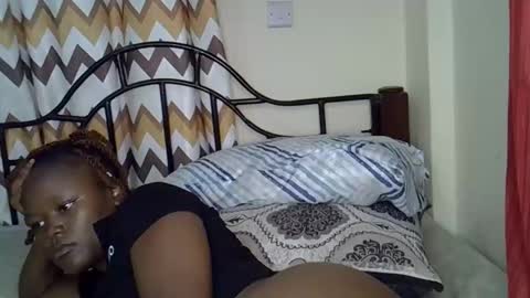 Snapshot of pretty_maya2 chatting on September 27, 5:01 am pretty_maya2 online show from September 27, 5:01 am