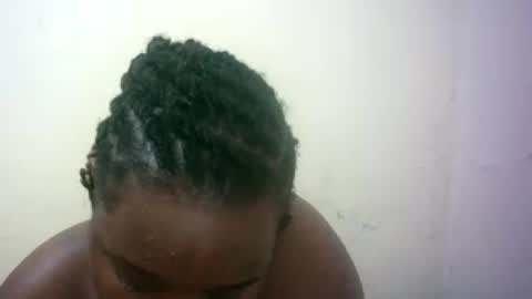 Snapshot of pretty_milan chatting on June 13, 12:58 pm pretty_milan online show from June 13, 12:58 pm