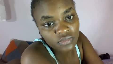 pretty_miya online show from December 1, 9:04 pm