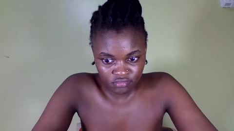 pretty_miya online show from December 23, 5:32 pm