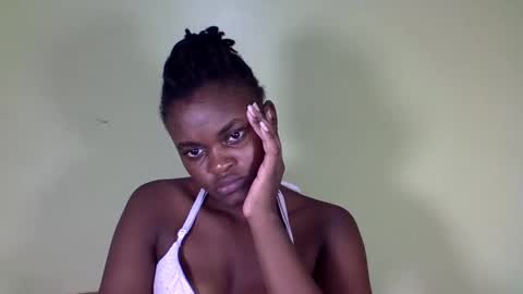 pretty_miya online show from January 3, 5:20 pm