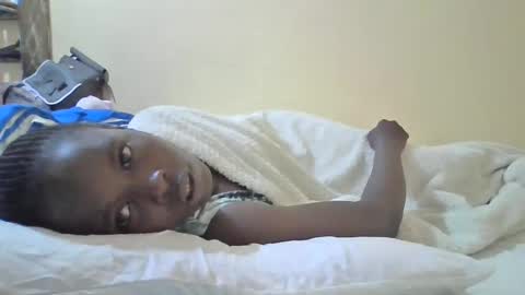 pretty_petite_ebony online show from February 13, 12:13 am