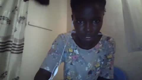 pretty_petite_ebony online show from November 1, 5:31 am