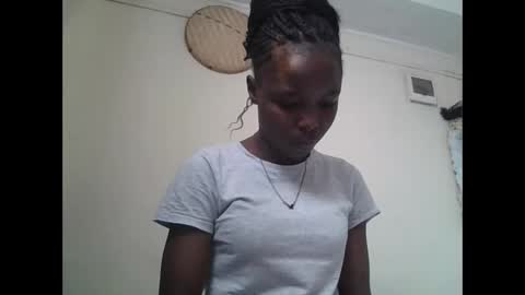 pretty_petite_ebony online show from January 12, 12:10 pm