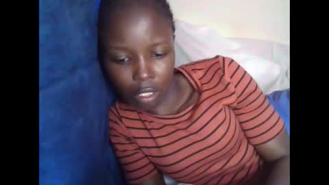 pretty_petite_ebony online show from March 3, 7:36 am