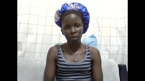 pretty_petite_ebony online show from May 30, 9:28 am