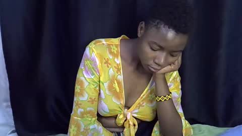 Snapshot of pretty_queen18 chatting on February 23, 4:07 am NASH online show from February 23, 4:07 am