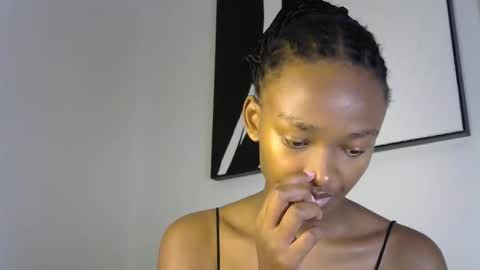 Snapshot of pretty_queennie chatting on May 12, 10:12 am Pretty doll online show from May 12, 10:12 am