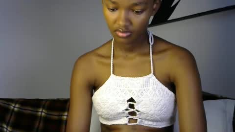 Snapshot of pretty_queennie chatting on May 15, 2:57 pm Pretty doll online show from May 15, 2:57 pm
