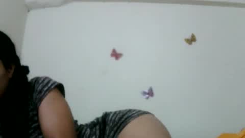 Snapshot of pretty_rose_ chatting on January 13, 6:35 pm Rose online show from January 13, 6:35 pm