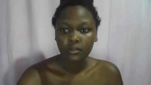 pretty_shanz online show from November 16, 6:41 am