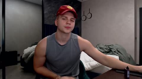 Snapshot of pretty_sweety chatting on February 16, 6:54 am Justin online show from February 16, 6:54 am