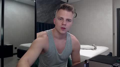 Snapshot of pretty_sweety chatting on October 22, 2:34 am Justin online show from October 22, 2:34 am