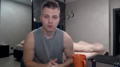 Snapshot of pretty_sweety chatting on October 26, 3:12 am Justin online show from October 26, 3:12 am