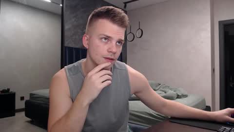 Snapshot of pretty_sweety chatting on November 16, 1:28 pm Justin online show from November 16, 1:28 pm