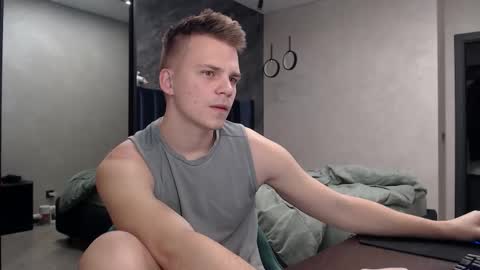 Snapshot of pretty_sweety chatting on November 26, 4:57 am Justin online show from November 26, 4:57 am