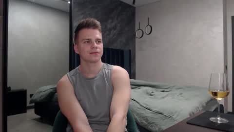 Snapshot of pretty_sweety chatting on December 5, 7:32 pm Justin online show from December 5, 7:32 pm