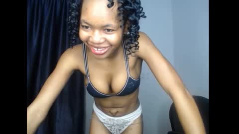 Snapshot of prettybaby6 chatting on February 5, 6:56 pm helen online show from February 5, 6:56 pm