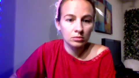 Snapshot of prettybabypetite chatting on March 10, 12:04 am Missy Jack online show from March 10, 12:04 am