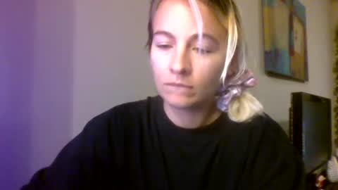 Snapshot of prettybabypetite chatting on March 31, 5:46 pm Missy Jack online show from March 31, 5:46 pm