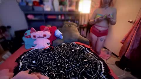 stacy online show from March 28, 6:24 am