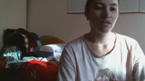 Snapshot of prettybella_7 chatting on September 18, 4:36 am Bella online show from September 18, 4:36 am