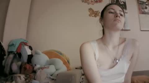 Bella online show from May 26, 9:49 am
