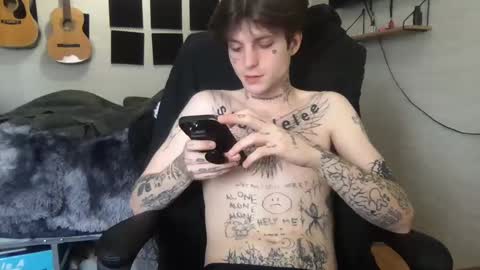 pretty boy online show from December 7, 8:38 pm