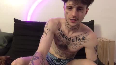 pretty boy online show from October 21, 4:24 am