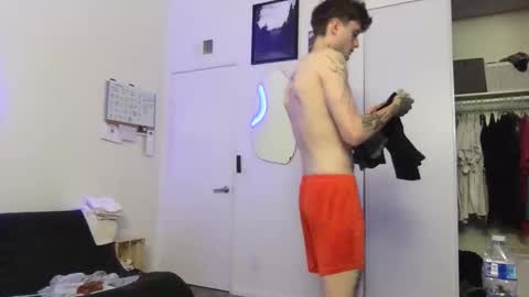 pretty boy online show from November 29, 3:53 am