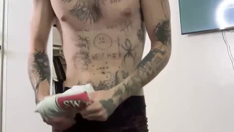 pretty boy online show from March 13, 3:24 am