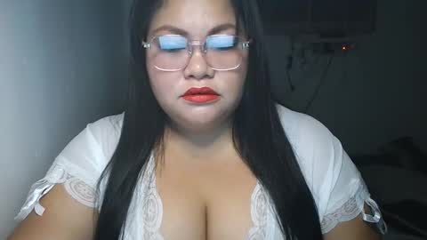 Snapshot of prettycarla_ chatting on September 28, 1:00 am prettycarla online show from September 28, 1:00 am