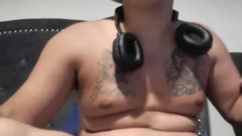 DADDYDICRICO6969 online show from October 27, 6:56 pm