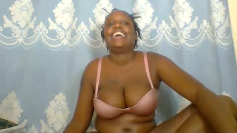 Snapshot of prettydarkskin002 chatting on February 25, 4:27 pm SHANIA online show from February 25, 4:27 pm