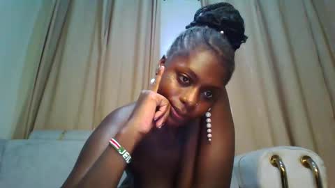 prettydulce online show from November 24, 3:34 pm