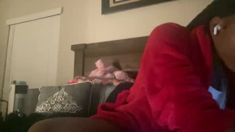 prettyfacefemale online show from April 4, 8:45 am