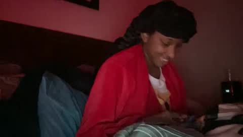 prettyfacefemale online show from April 11, 7:51 pm