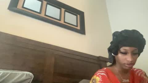 Snapshot of prettyfacefemale chatting on June 13, 7:56 pm prettyfacefemale online show from June 13, 7:56 pm