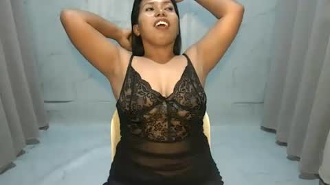 prettygirl_ynna online show from November 19, 11:54 am