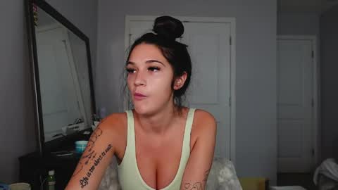 prettygirllltorii online show from April 13, 8:25 pm