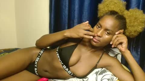 Snapshot of prettygoddess1 chatting on April 26, 4:32 am Mary online show from April 26, 4:32 am