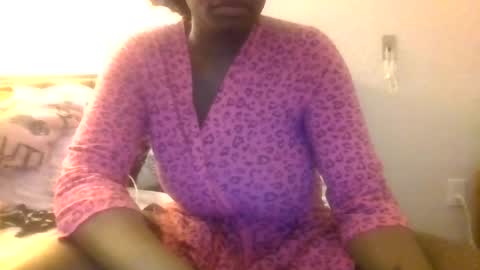 Snapshot of prettyimaa chatting on July 2, 4:51 am prettyma online show from July 2, 4:51 am