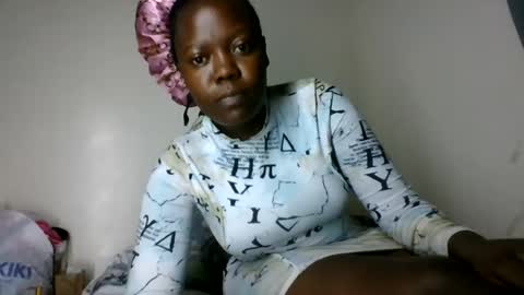 Snapshot of prettyjoy2 chatting on July 21, 5:10 am prettyjoy2 online show from July 21, 5:10 am