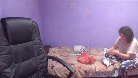 prettyjulliette online show from January 24, 9:47 pm