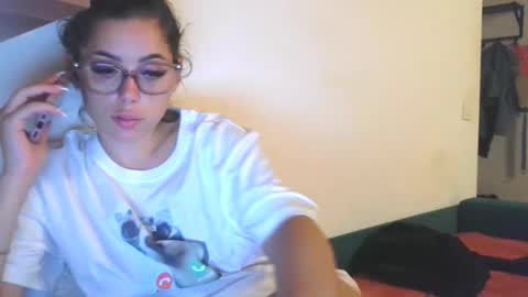 prettyjulliette online show from October 15, 1:50 am