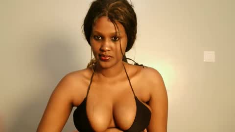 Snapshot of prettykeilaa chatting on May 9, 11:15 am prettykeilaa online show from May 9, 11:15 am